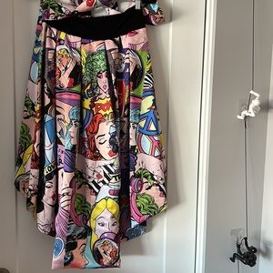 Comic print hi-low skirt